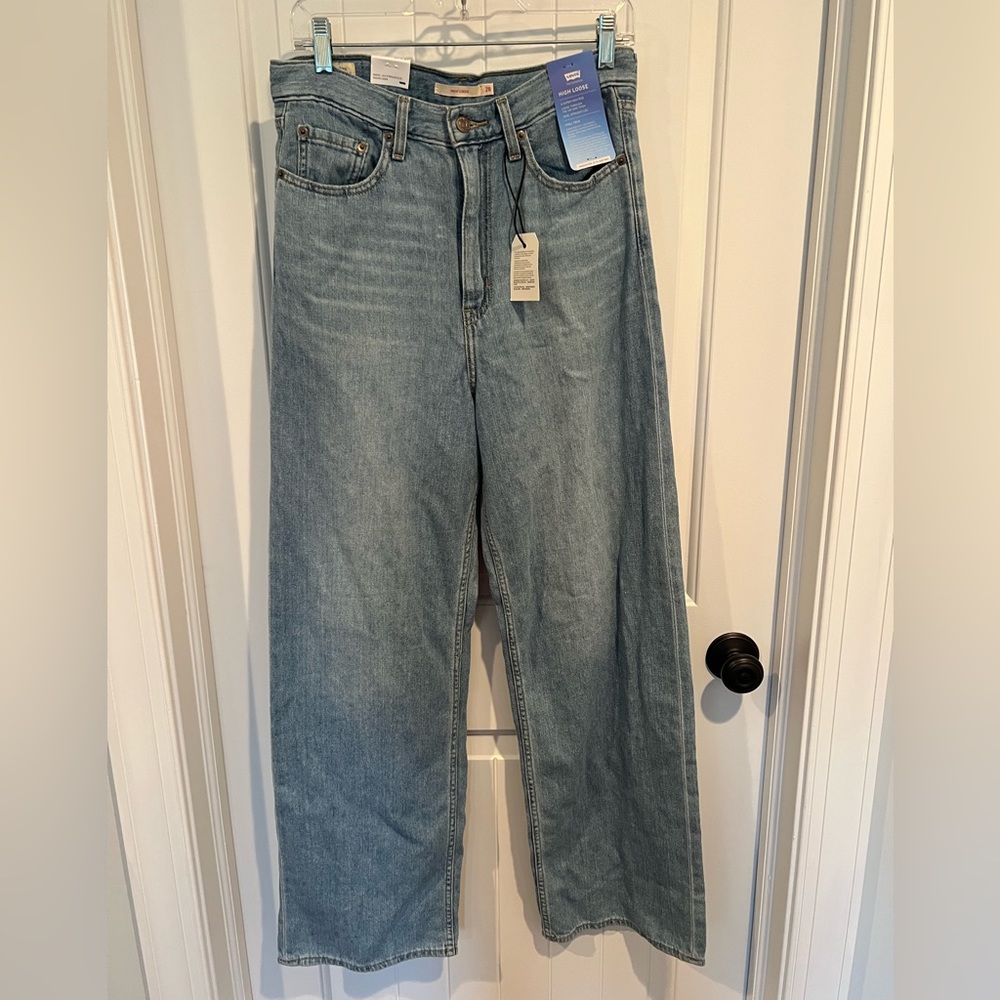 NWT: Levi’s Premium High Loose Jeans